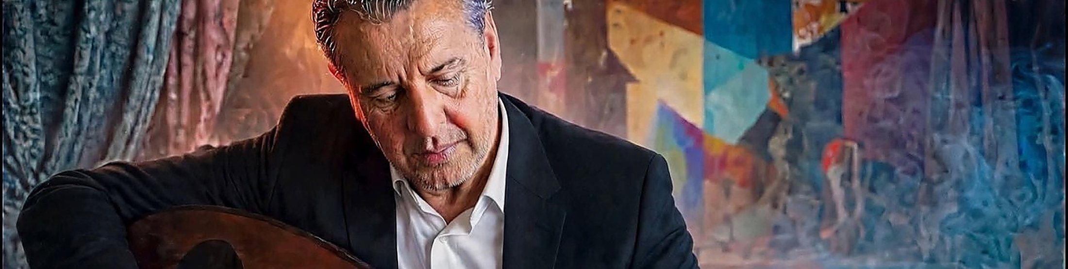 Giorgos Loukakis with his laouto